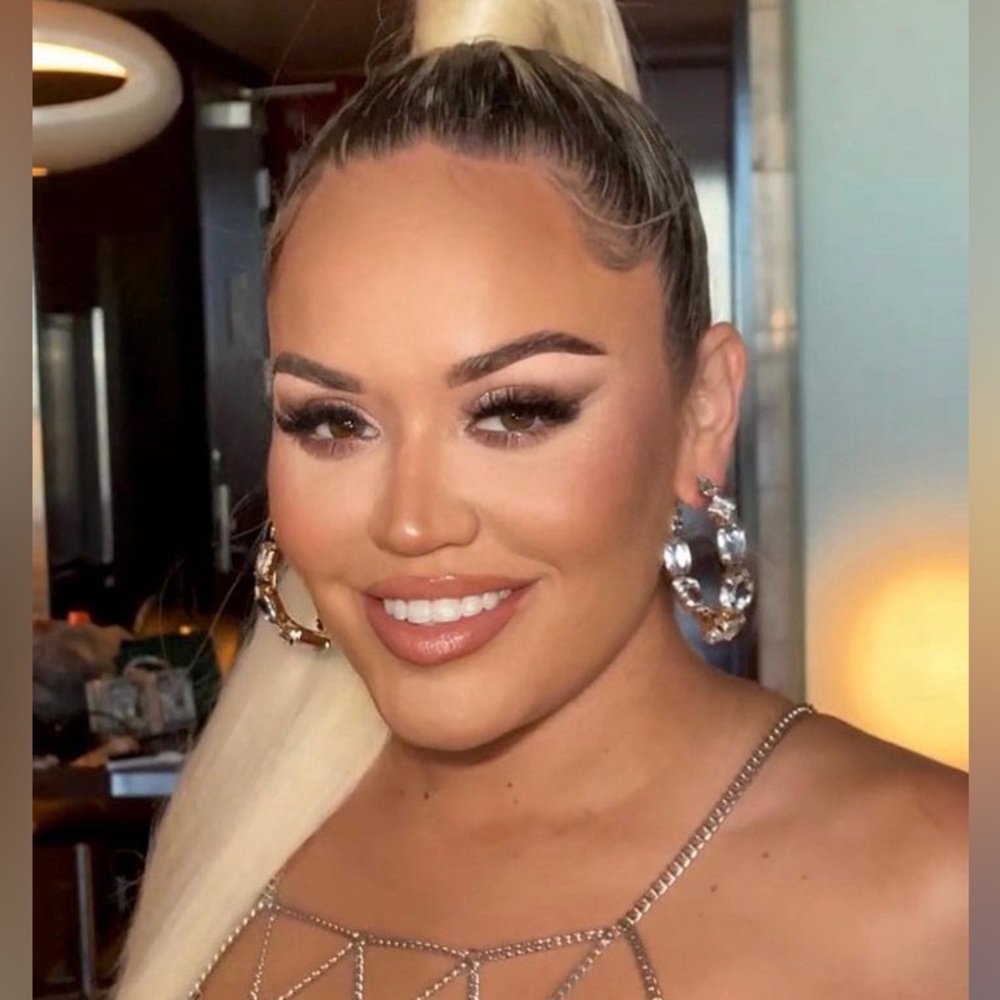 Like  this Post for Live Posh Show Notifications 🛍️💕💕